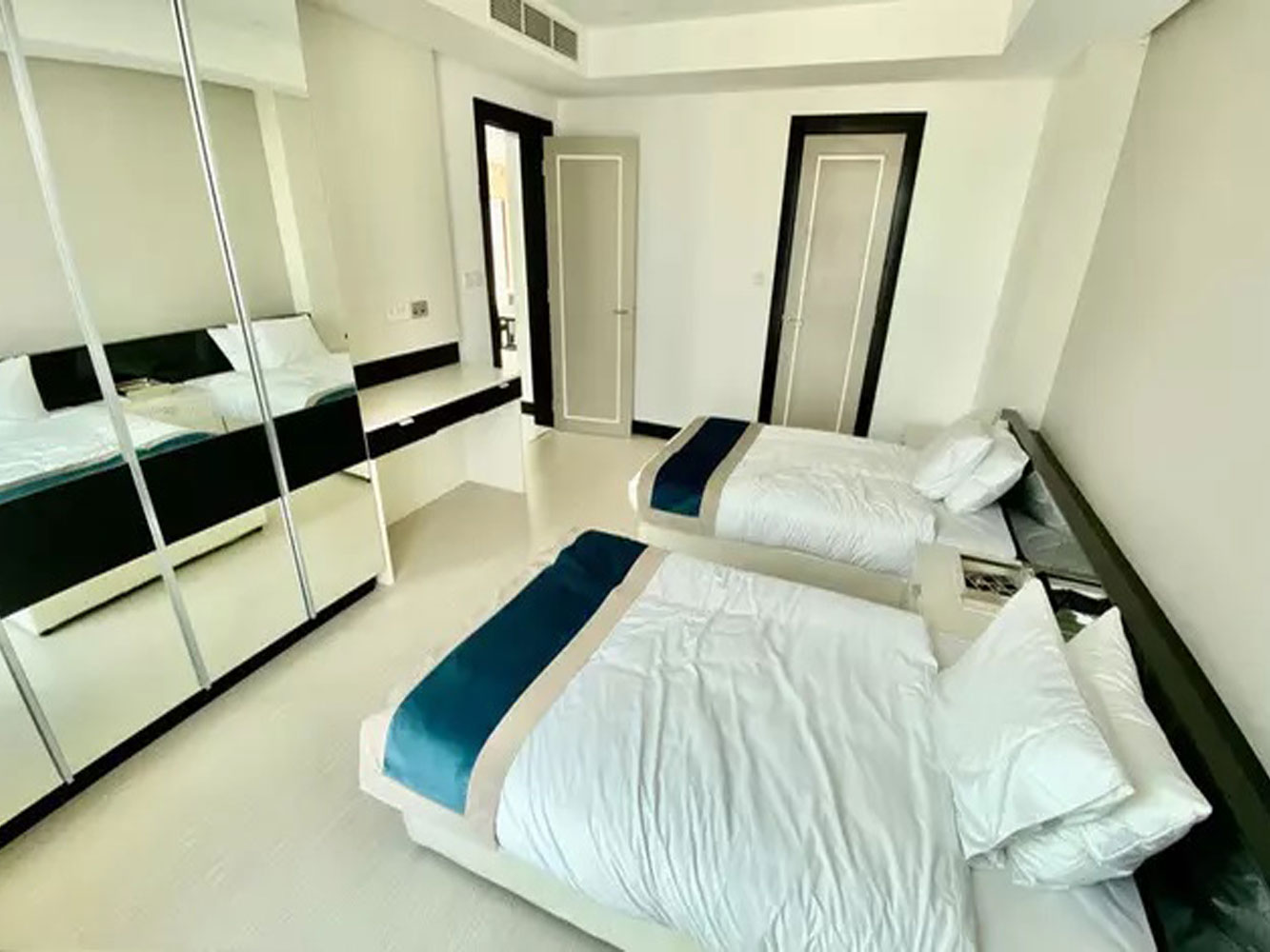 Apartment for Rent in Amwaj Island Image #1906 4