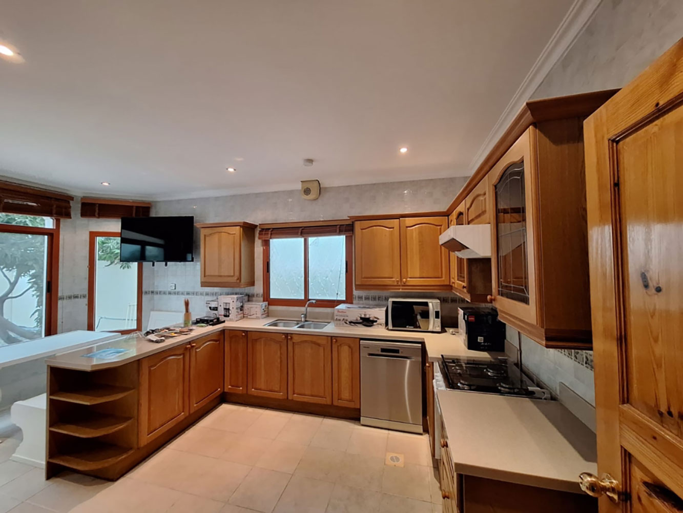 صورة فيلا للإيجار في الجفير #1915 0 