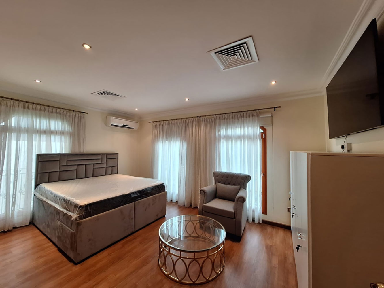 صورة فيلا للإيجار في الجفير #1915 8