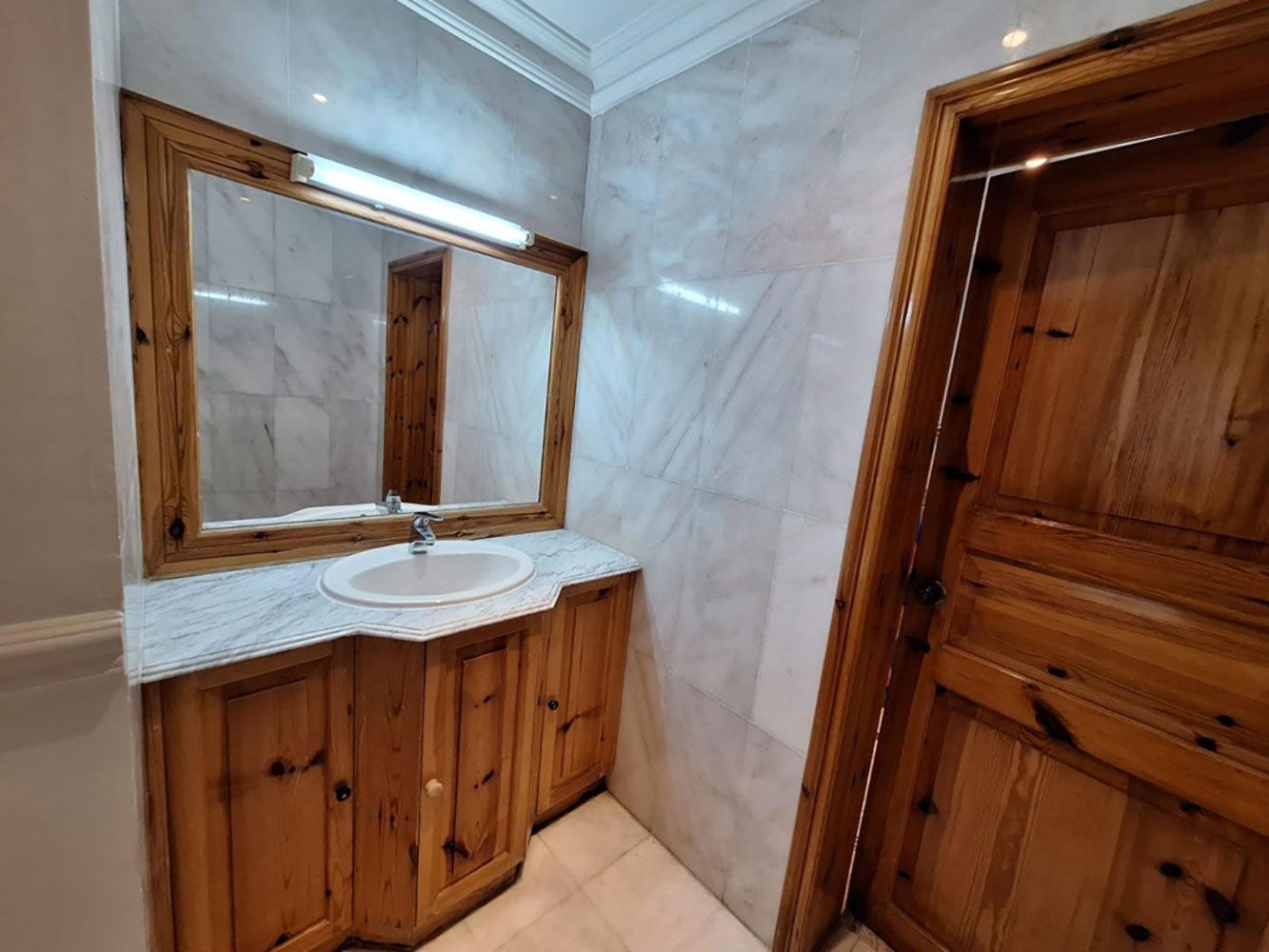 صورة فيلا للإيجار في الجفير #1915 3