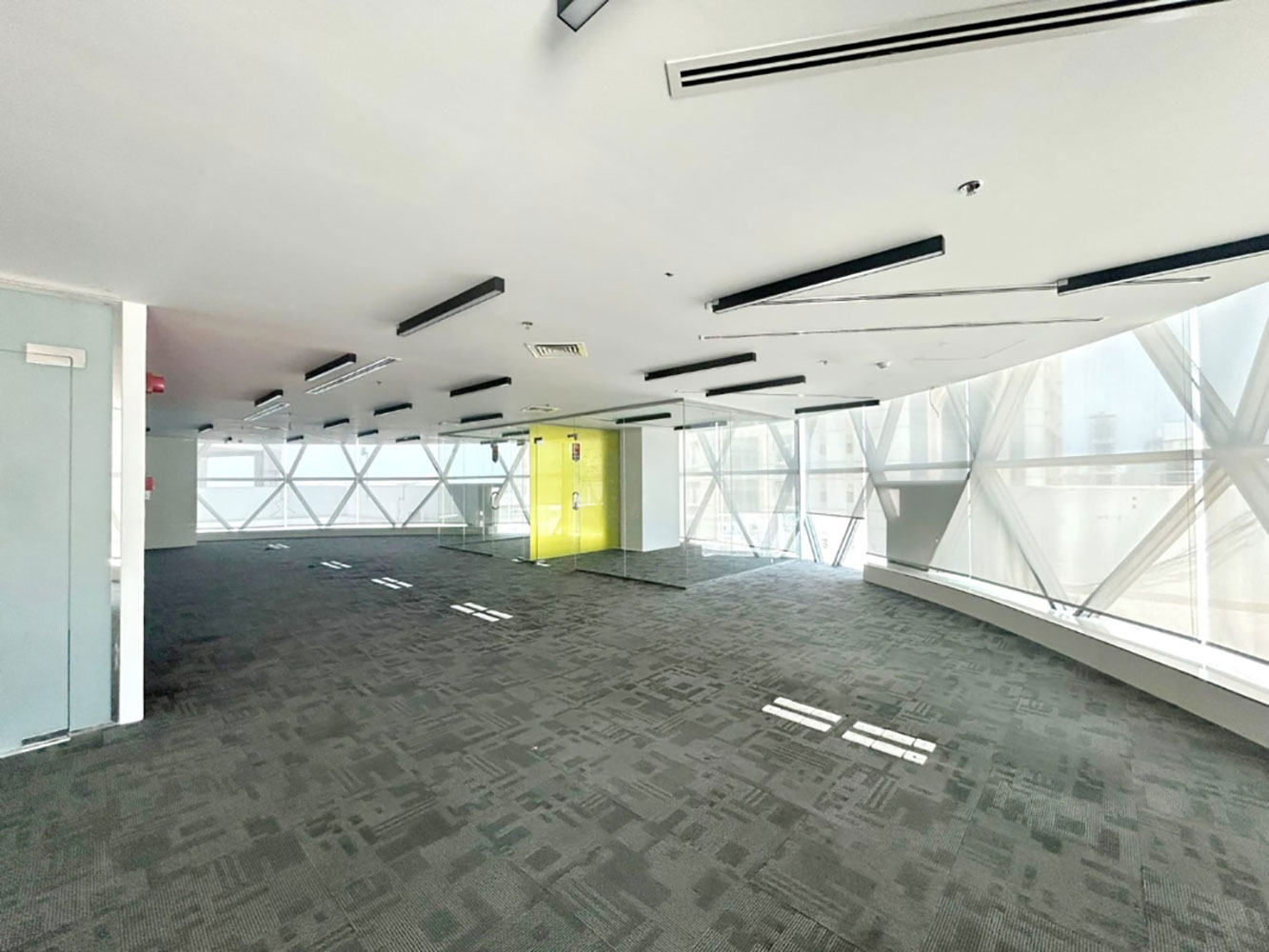 صورة مكتب للإيجار في ضاحية السيف #1975 6