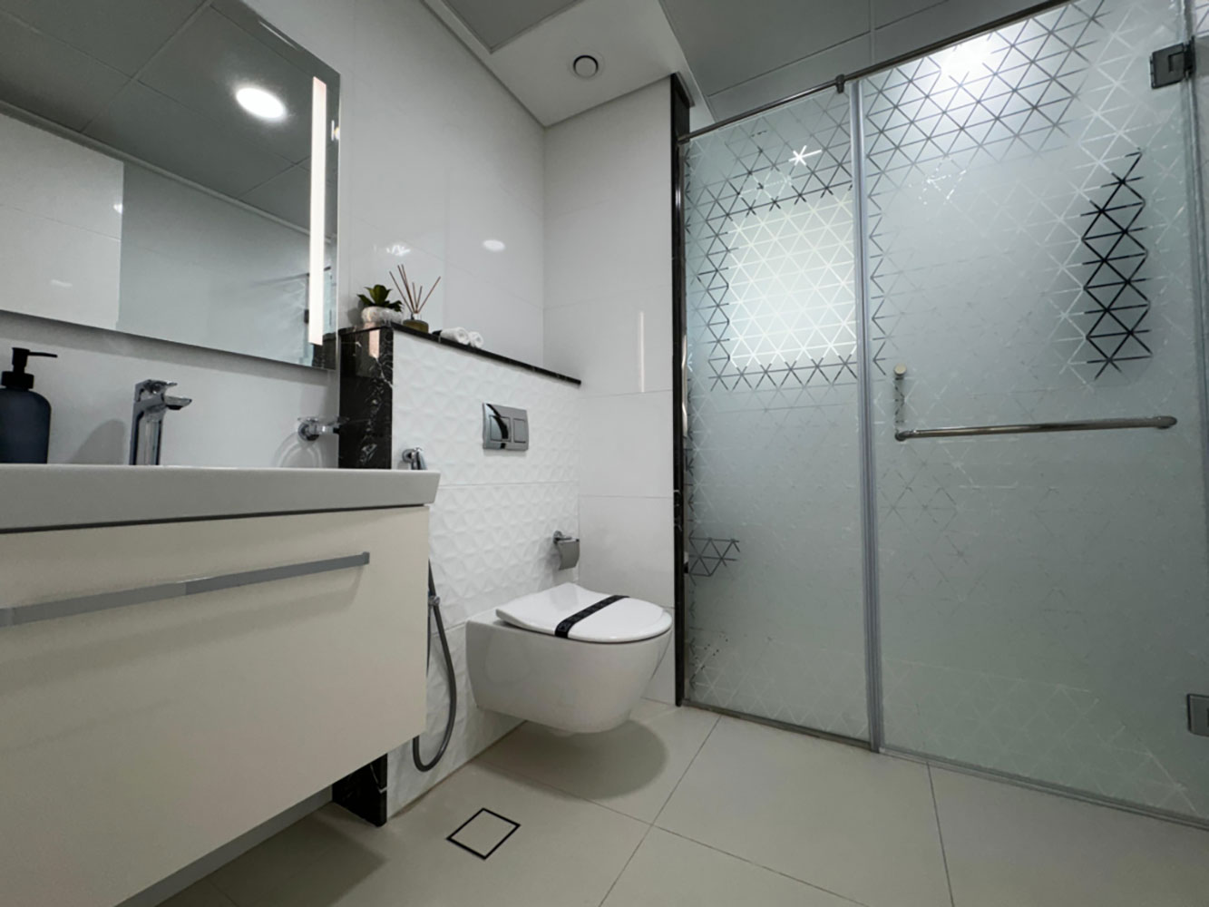 Apartment for Rent in Hidd Image #2082 4