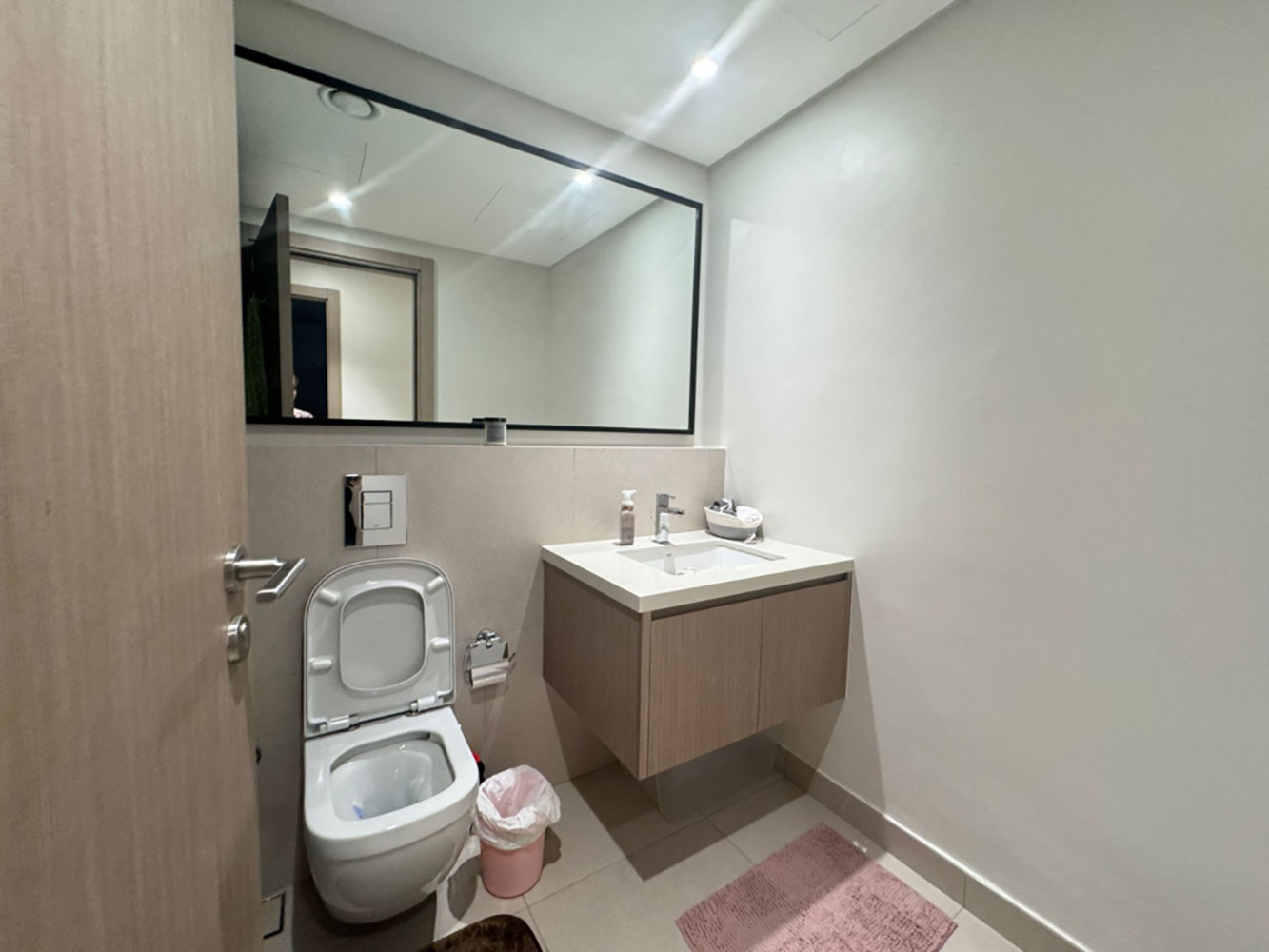 صورة شقة للإيجار في مراسي البحرين #2118 1