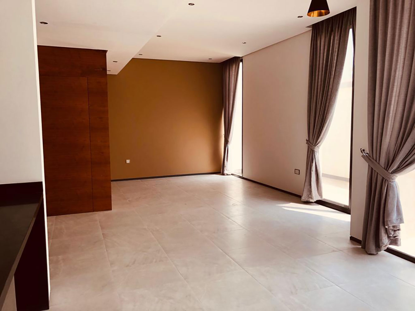 صورة فيلا للإيجار في سار #279 3