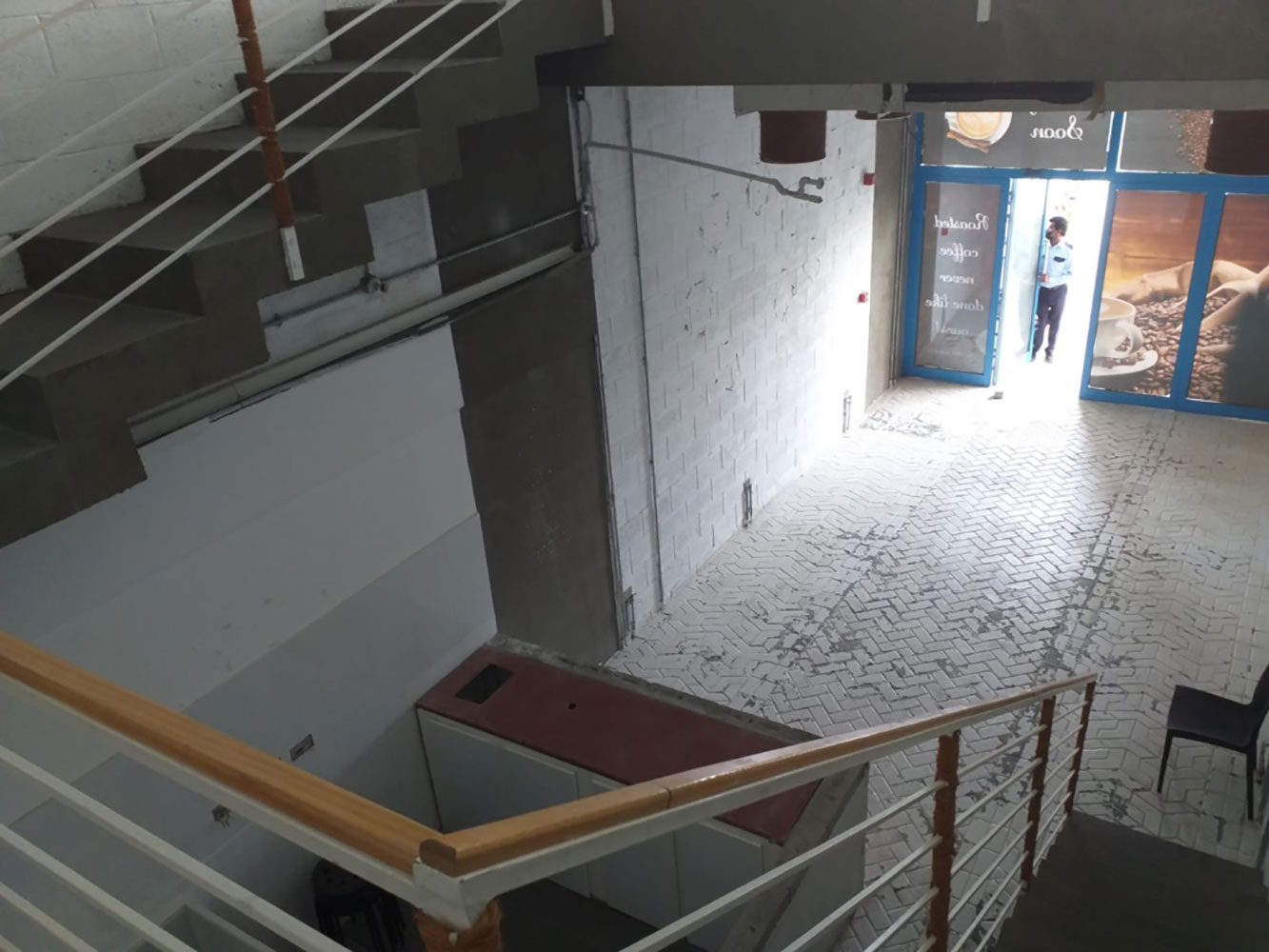 صورة محل للإيجار في ضاحية السيف #381 0