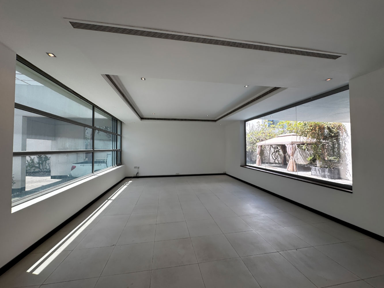 Villa for Rent in Sar Image #4935 1