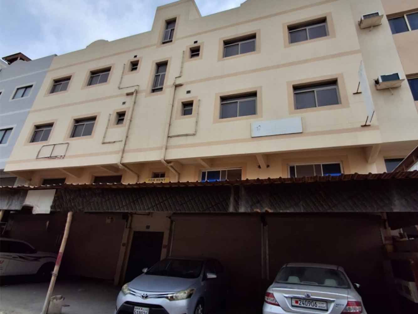 صورة مبنى للبيع في سترة #5432 0 