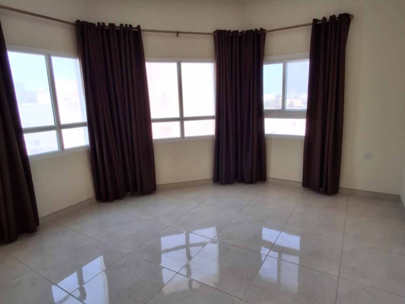 صورة شقة للإيجار في سترة #5441 0 