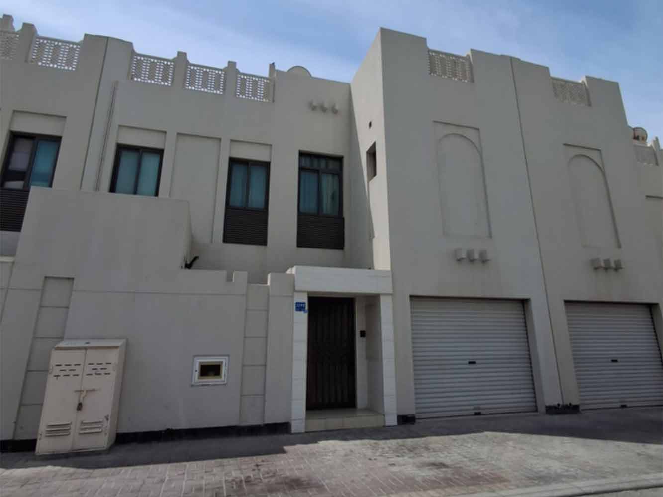 صورة فيلا للبيع في سترة #5442 0 