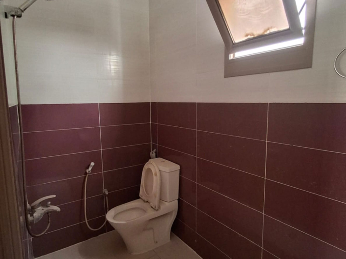 صورة مكتب للإيجار في سترة #5540 4