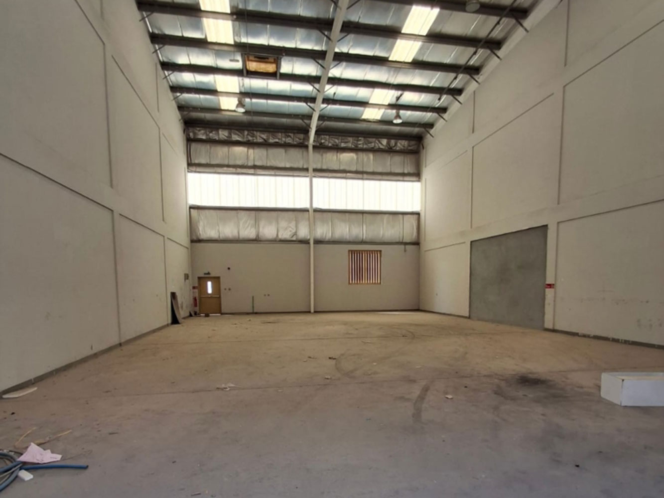 صورة مخزن للإيجار في سترة #5545 1