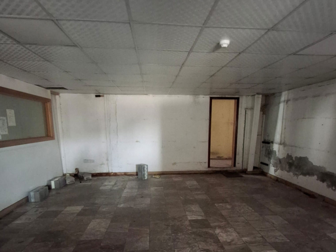 صورة مخزن للإيجار في سترة #6750 5