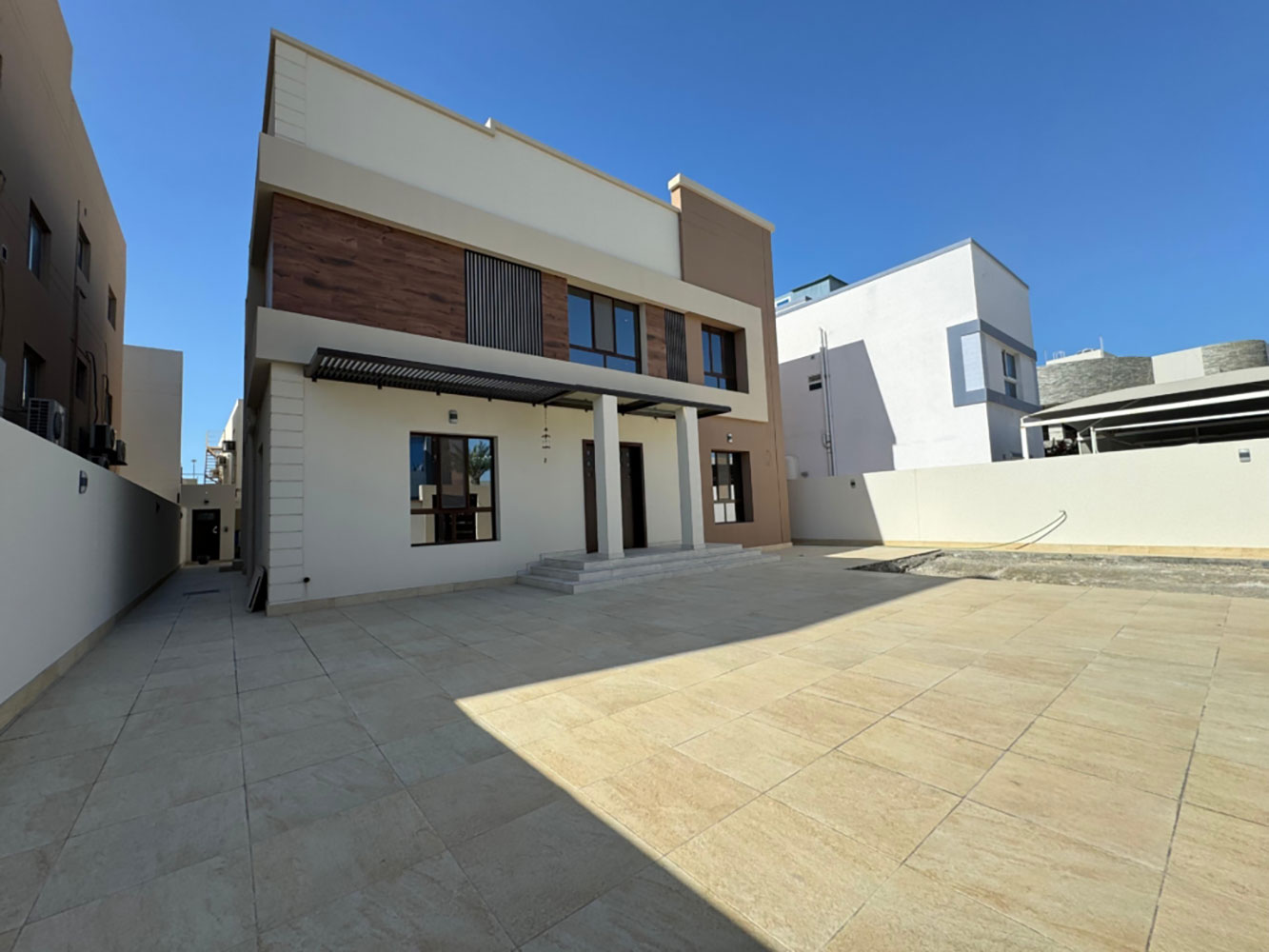 صورة فيلا للبيع في سند #1658 4