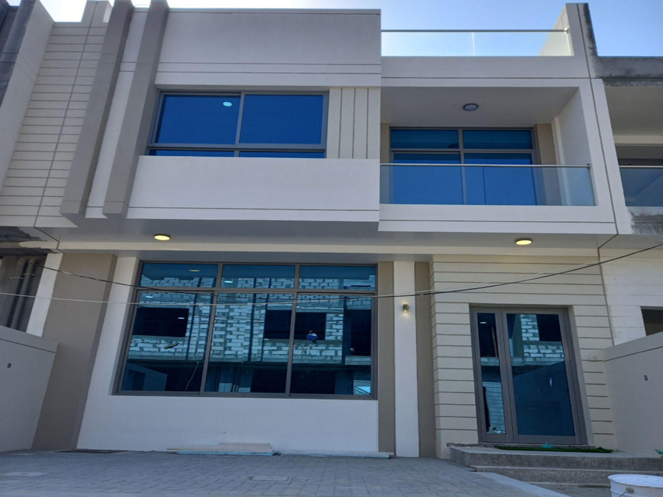 صورة فيلا للبيع في سار #370 0 