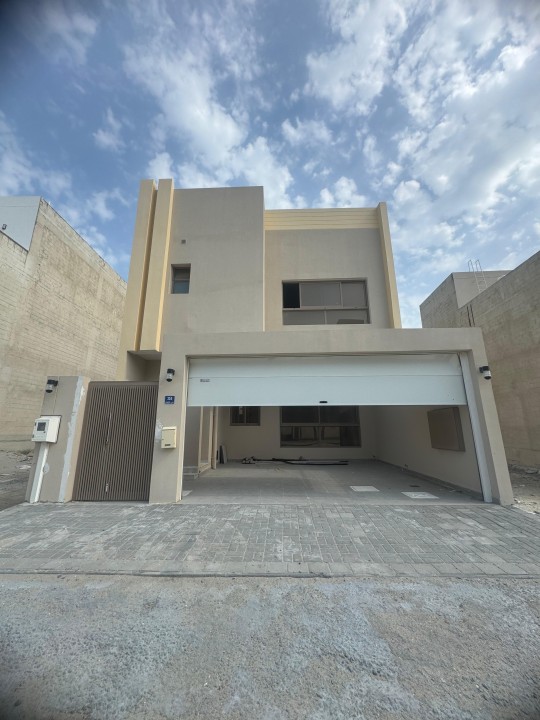 Villa for Sale in Busaiteen Image #8483 0