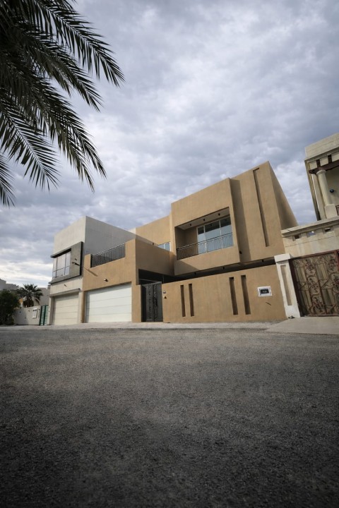 صورة فيلا للبيع في سار #9316 0