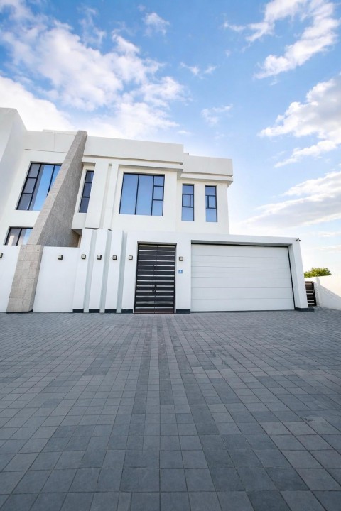 صورة فيلا للبيع في سار #9334 0