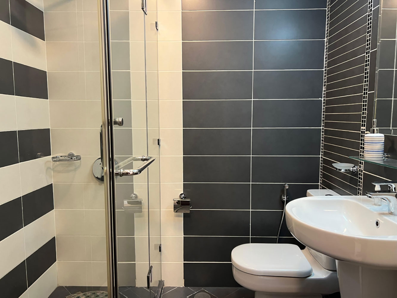 Apartment for Rent in Juffair Image #4210 8