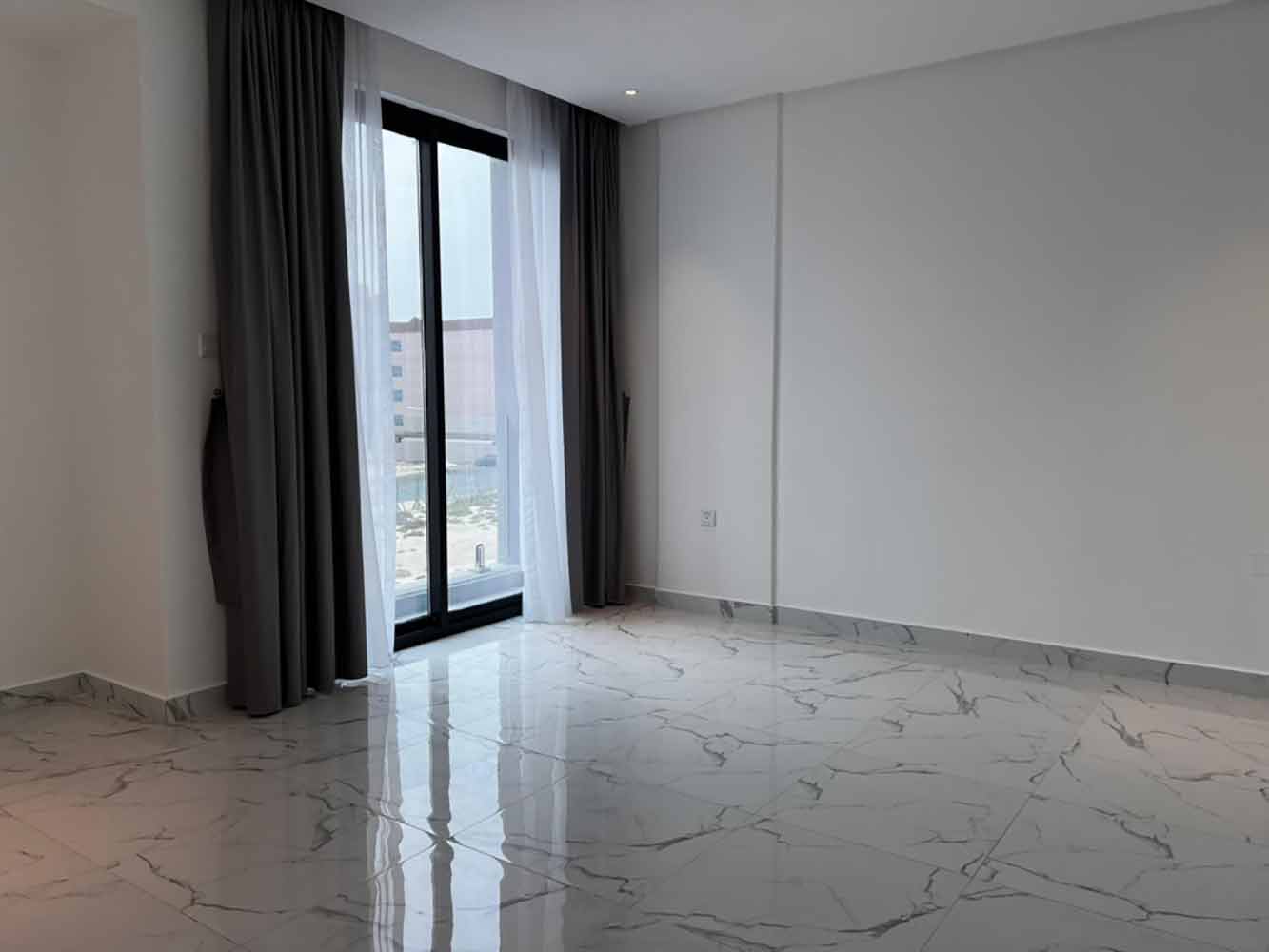 صورة شقة للإيجار في ضاحية السيف #4669 3