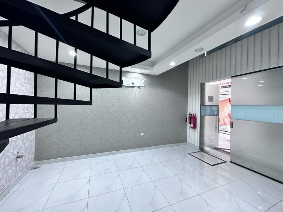 صورة محل للإيجار في المنامة #9716 3