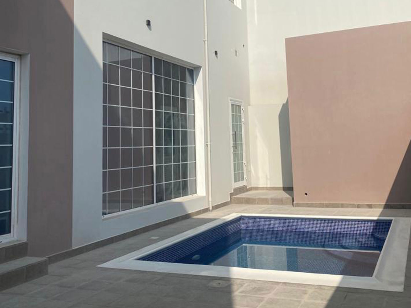 صورة فيلا للبيع في جد الحاج #1610 1