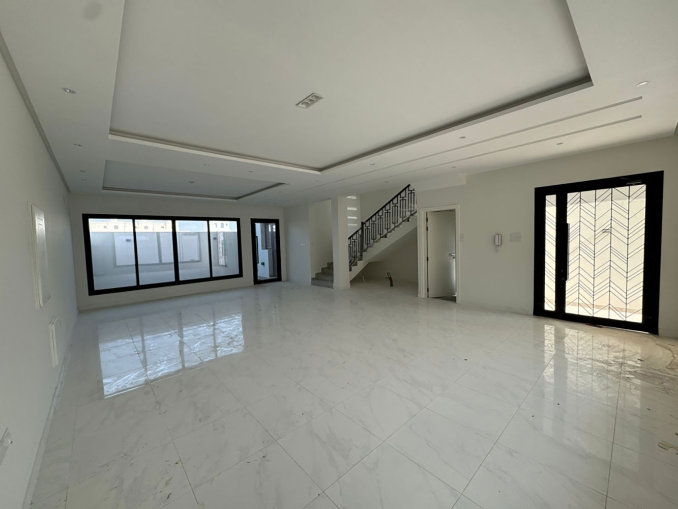 صورة فيلا للبيع في البسيتين #1997 5