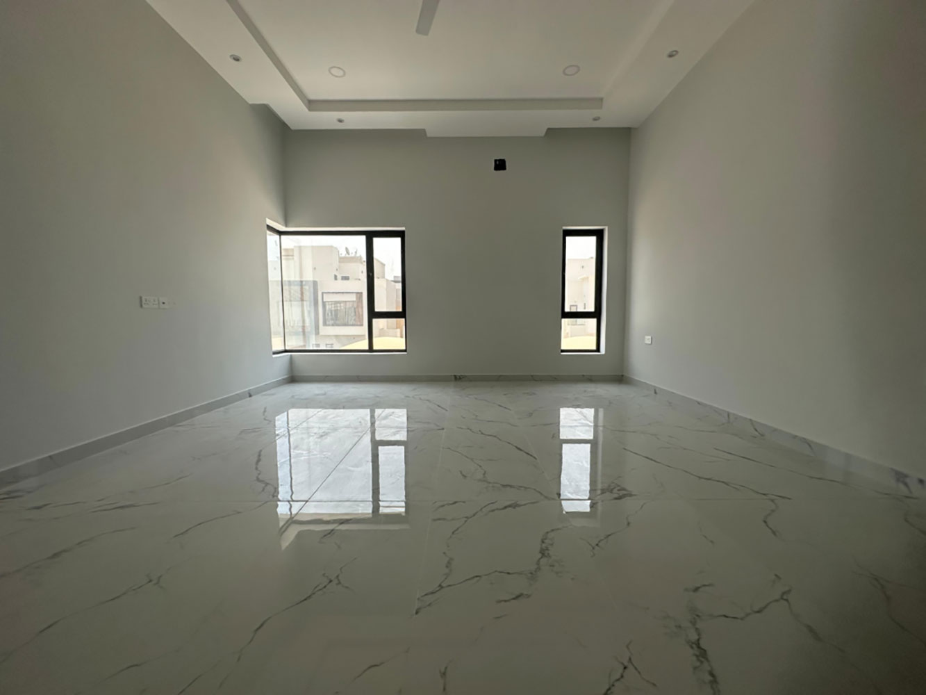 Villa for Sale in Hidd Image #2039 4