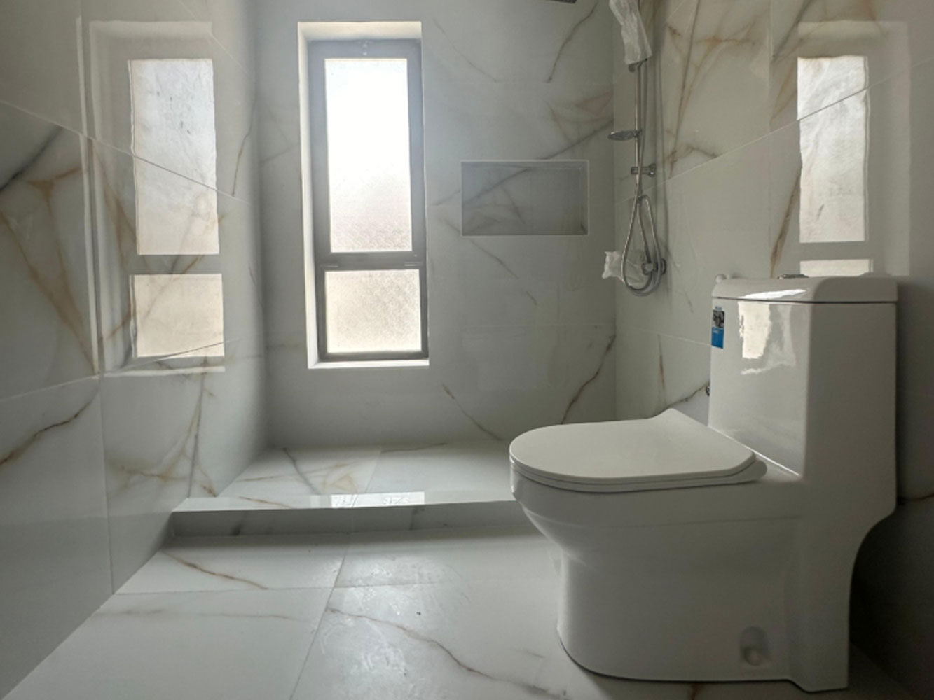 Villa for Sale in Hidd Image #2039 8