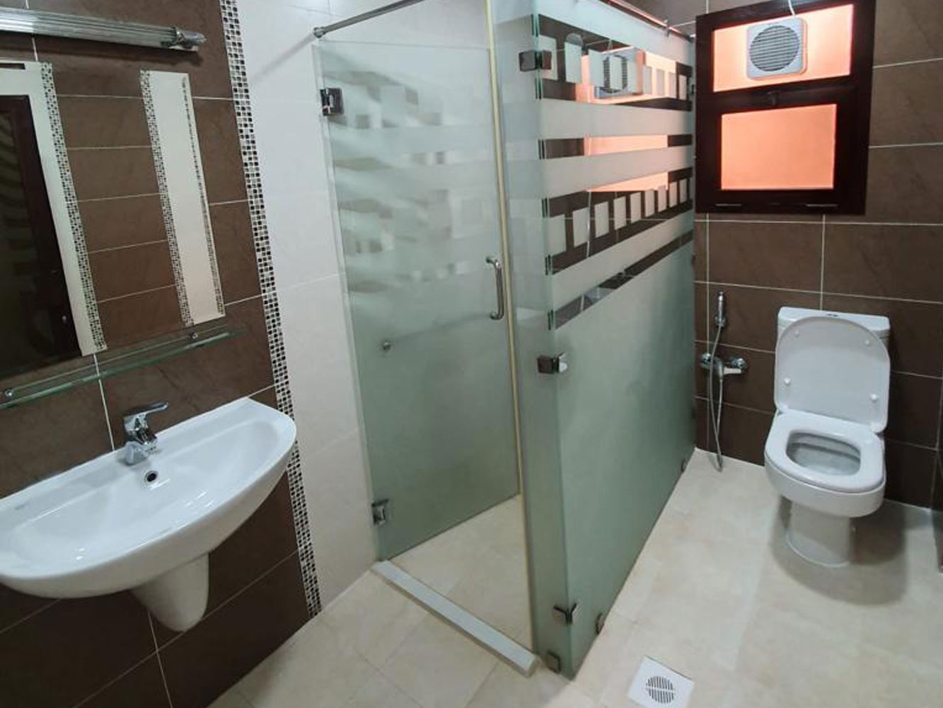 صورة فيلا للإيجار في سند #2055 1