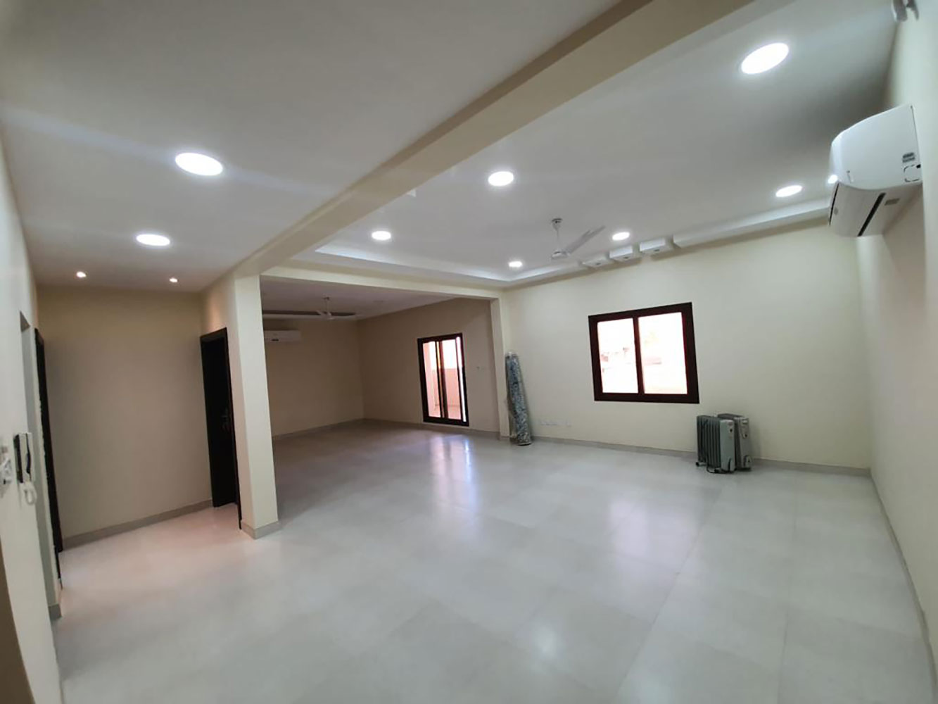 صورة فيلا للإيجار في سند #2055 0 