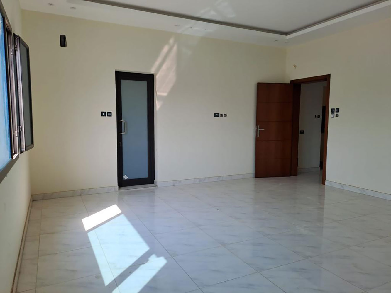 صورة فيلا للبيع في باربار #2138 4