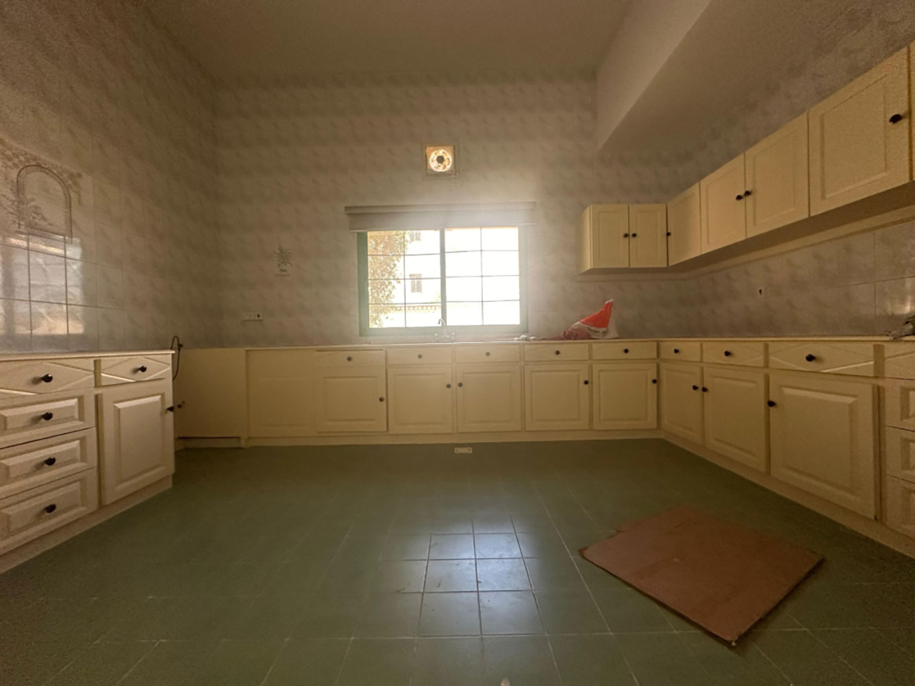 صورة فيلا للإيجار في الجنبية #2456 7