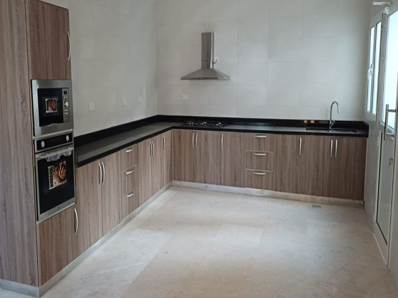 صورة فيلا للبيع في مقابة #2926 3