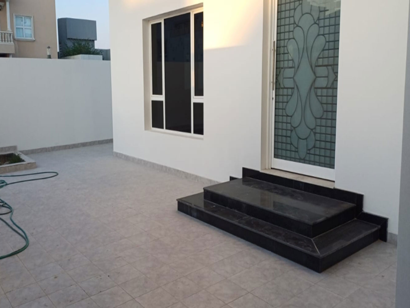 صورة فيلا للبيع في مقابة #2926 1