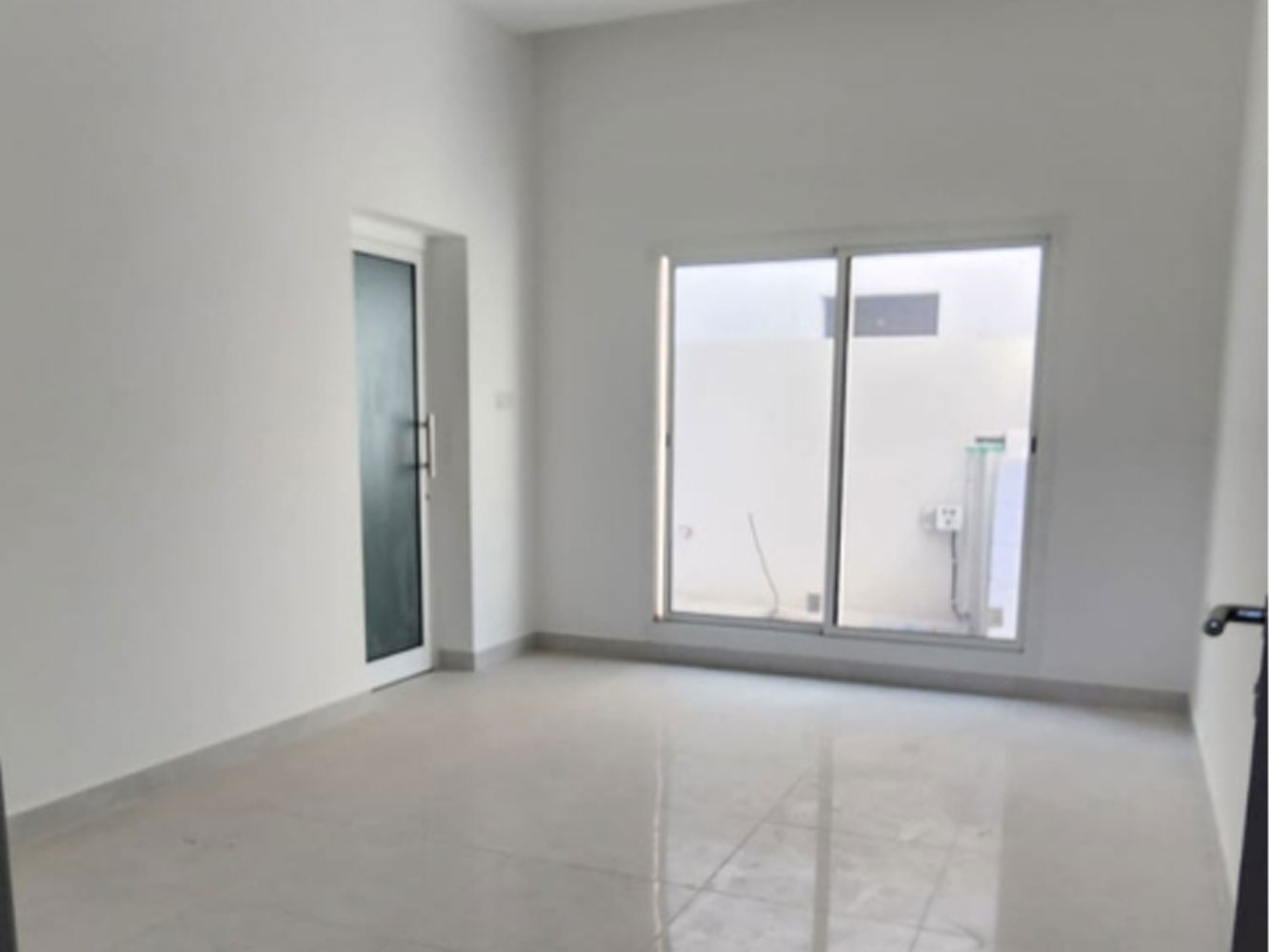 صورة فيلا للبيع في المالكية #2972 4