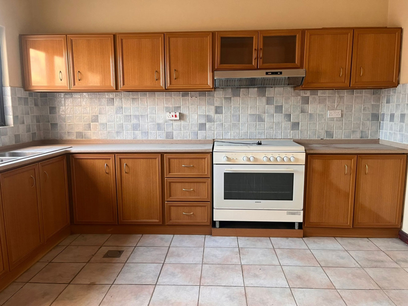 صورة فيلا للبيع في سار #3050 5