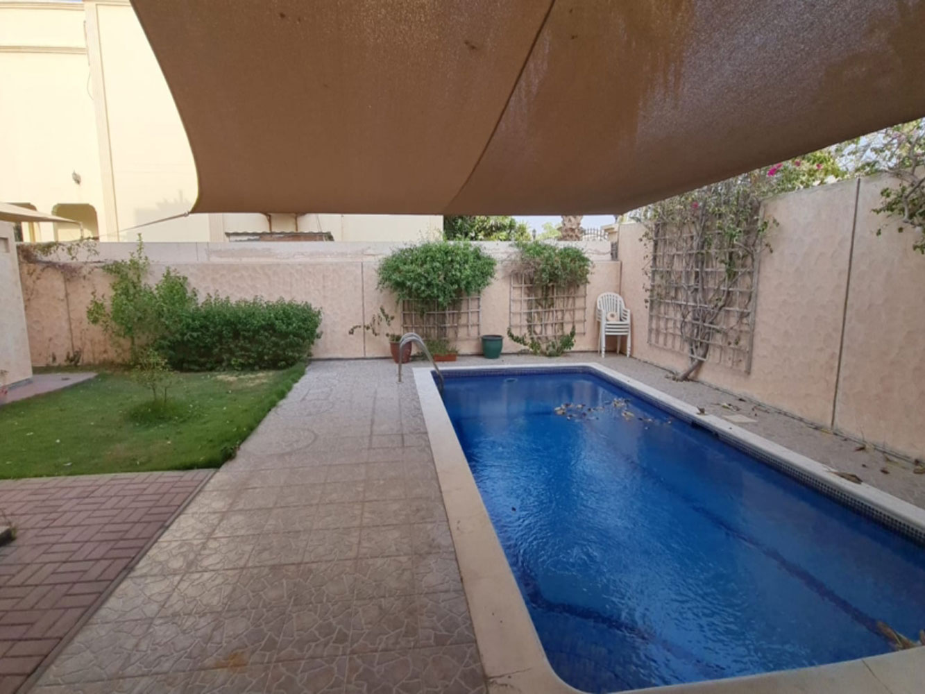 صورة فيلا للبيع في سار #3050 3