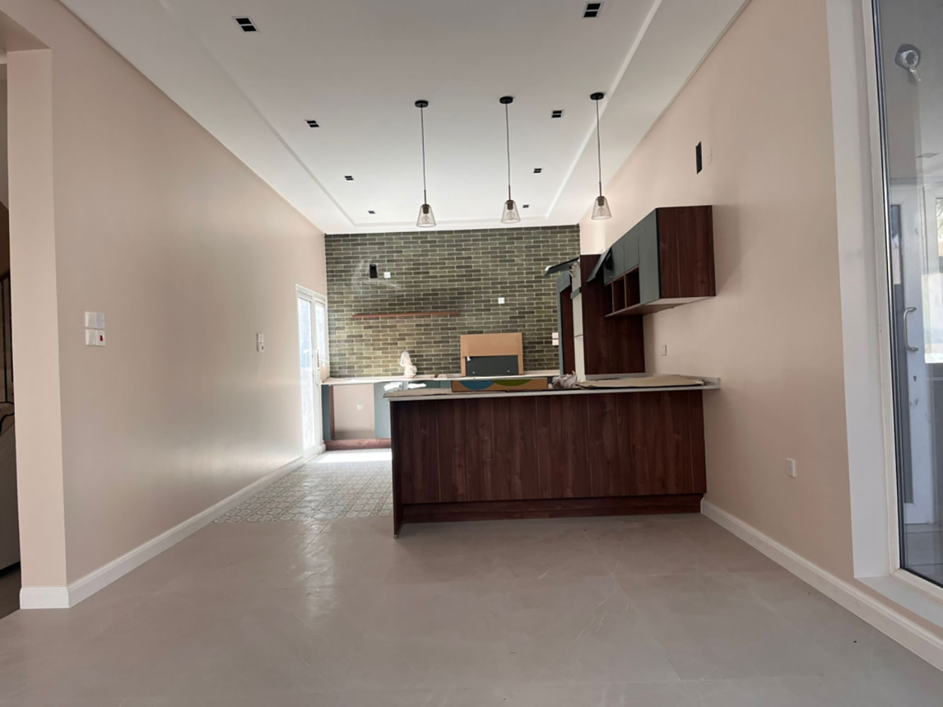 صورة فيلا للبيع في سار #3148 2