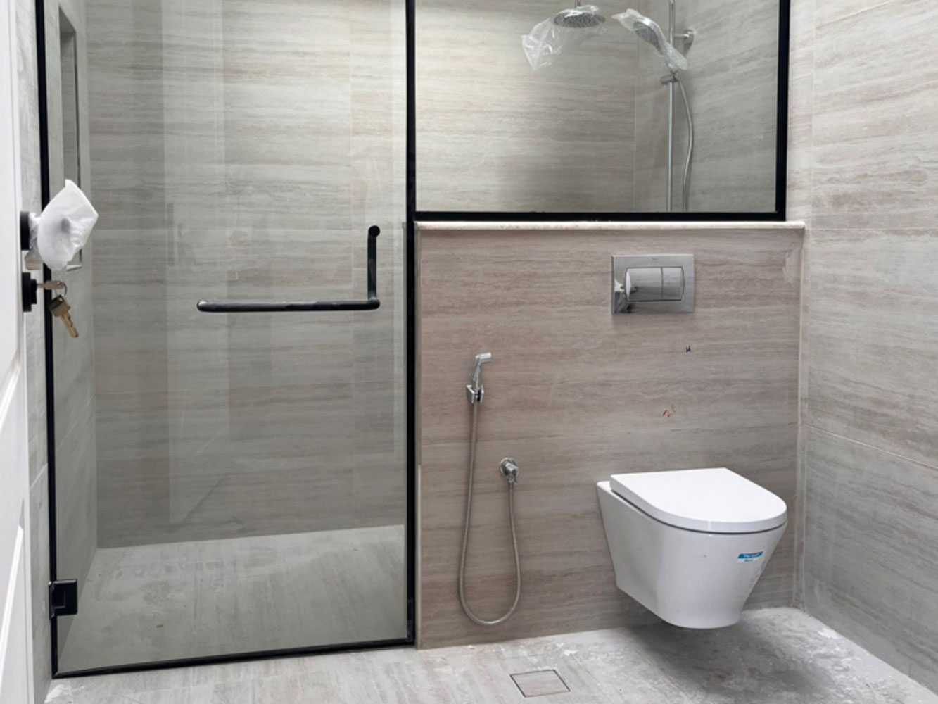 صورة فيلا للبيع في سار #3148 1