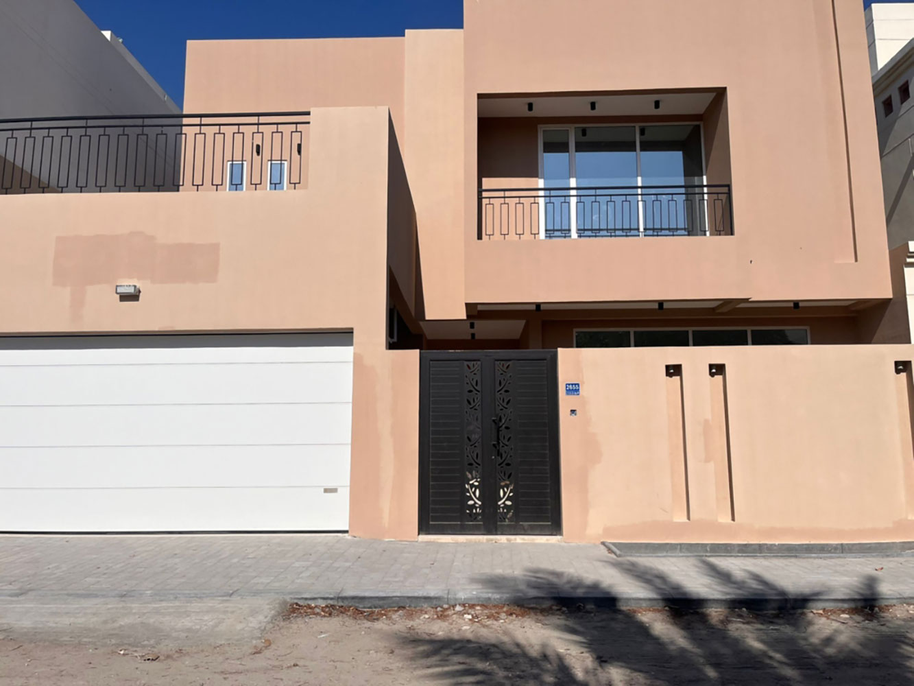 صورة فيلا للبيع في سار #3148 0