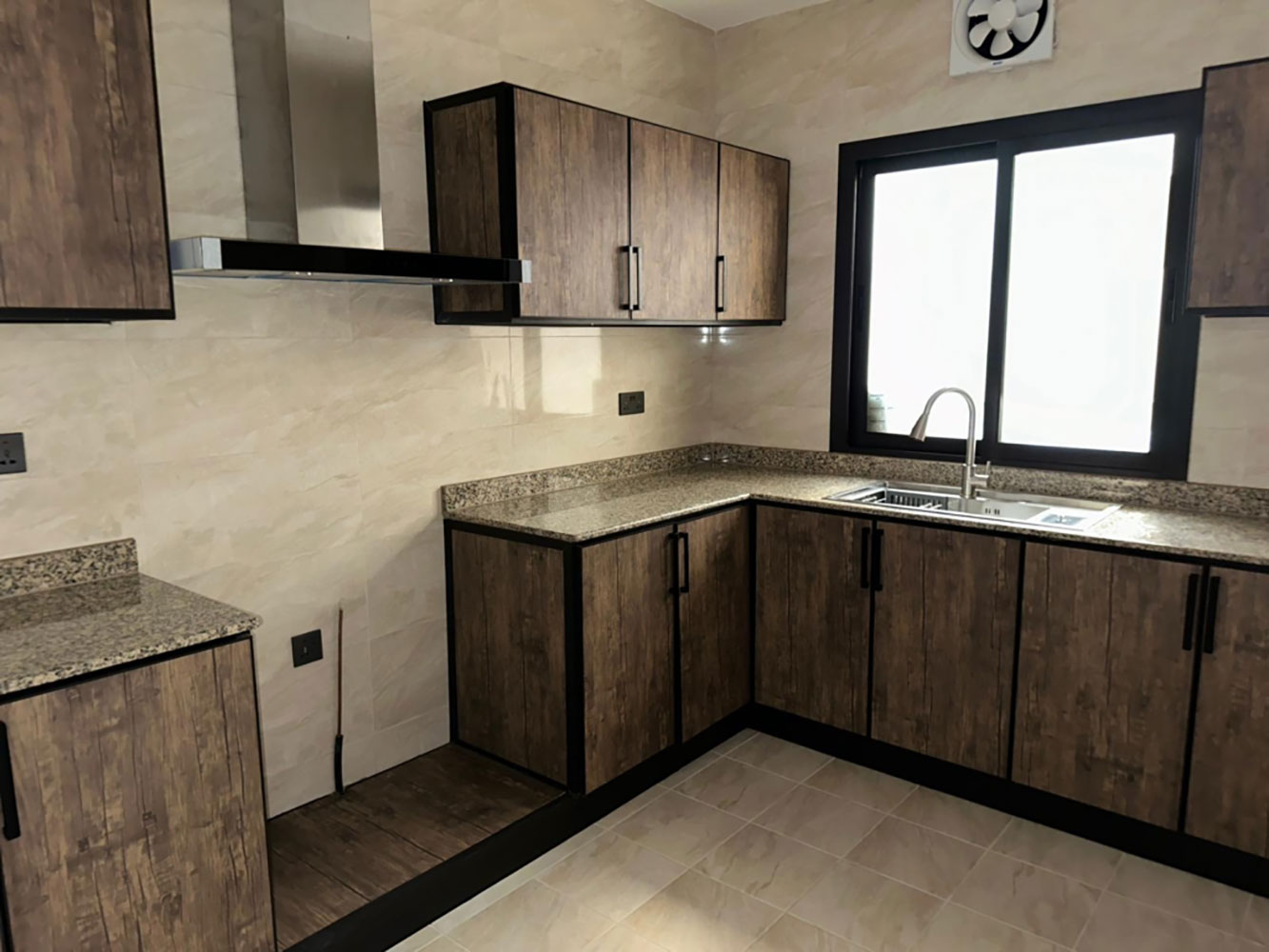 صورة فيلا للبيع في البسيتين #3331 5