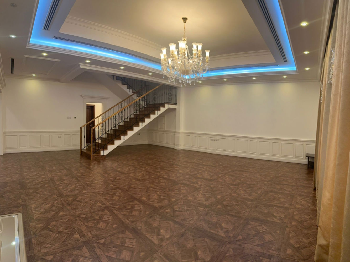 صورة فيلا للبيع في توبلي #3911 2