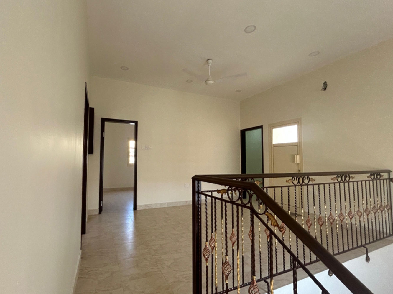 صورة فيلا للبيع في جدحفص #4000 6