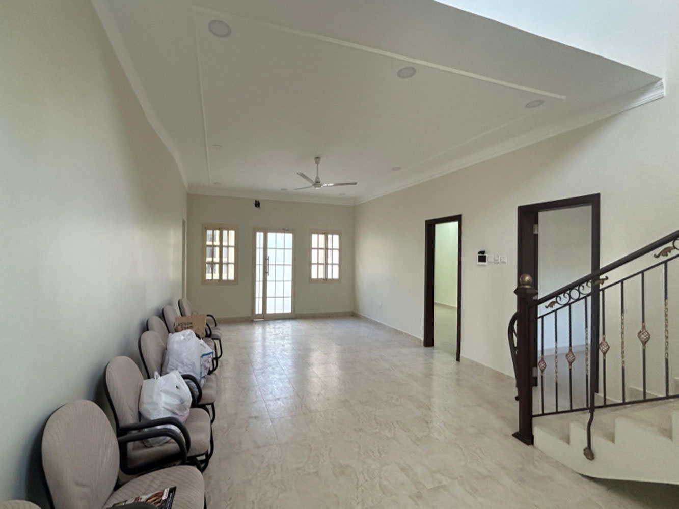 صورة فيلا للبيع في جدحفص #4000 1