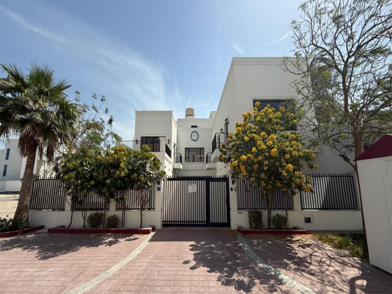 صورة فيلا للبيع في الجنبية #4131 0