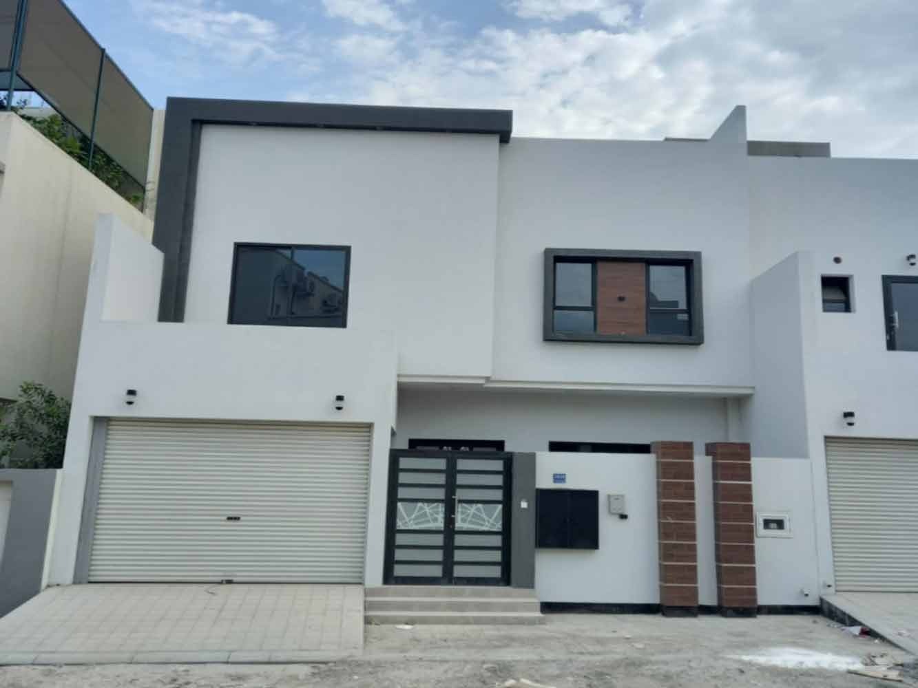 صورة فيلا للبيع في جد الحاج #4173 0