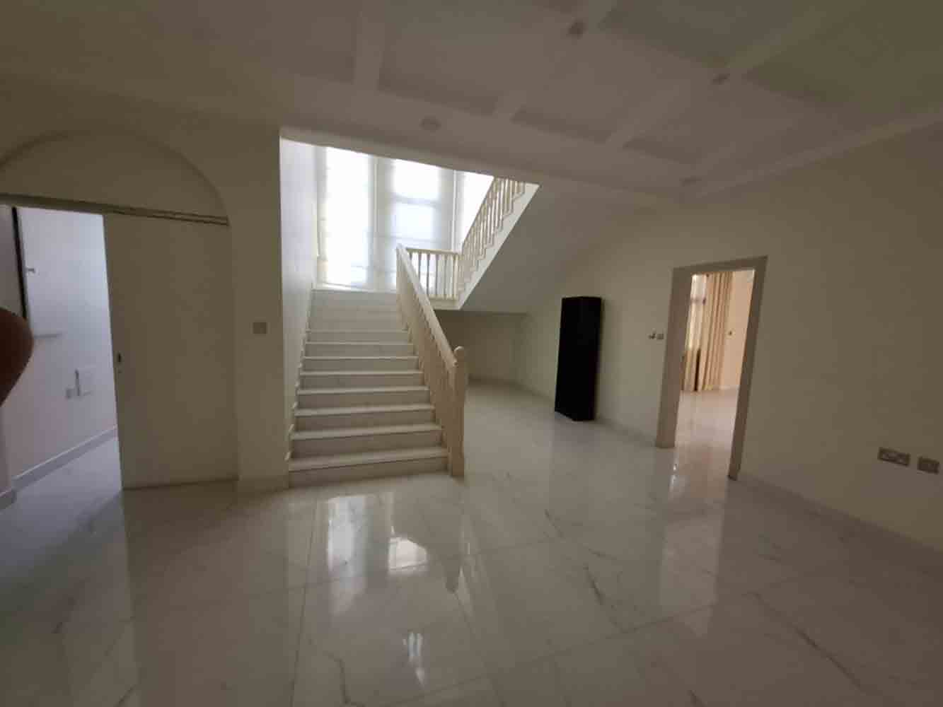 صورة فيلا للبيع في توبلي #4191 2