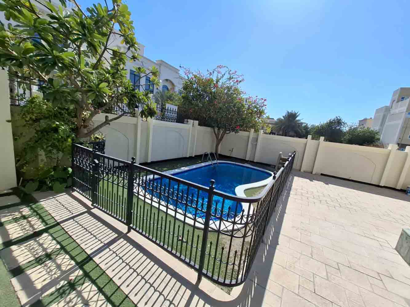 صورة فيلا للبيع في توبلي #4191 3