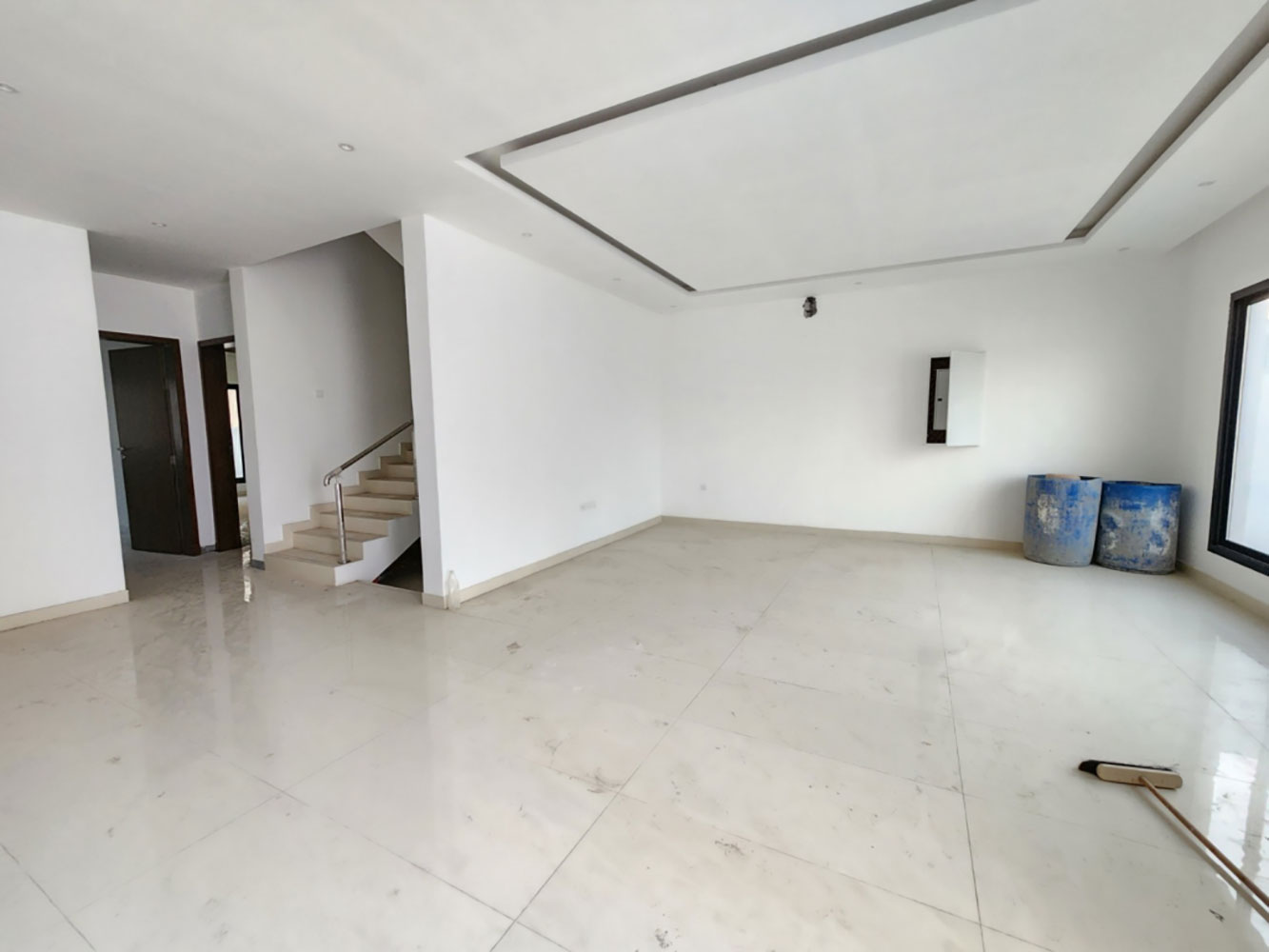 صورة فيلا للبيع في كرزكان #4203 5