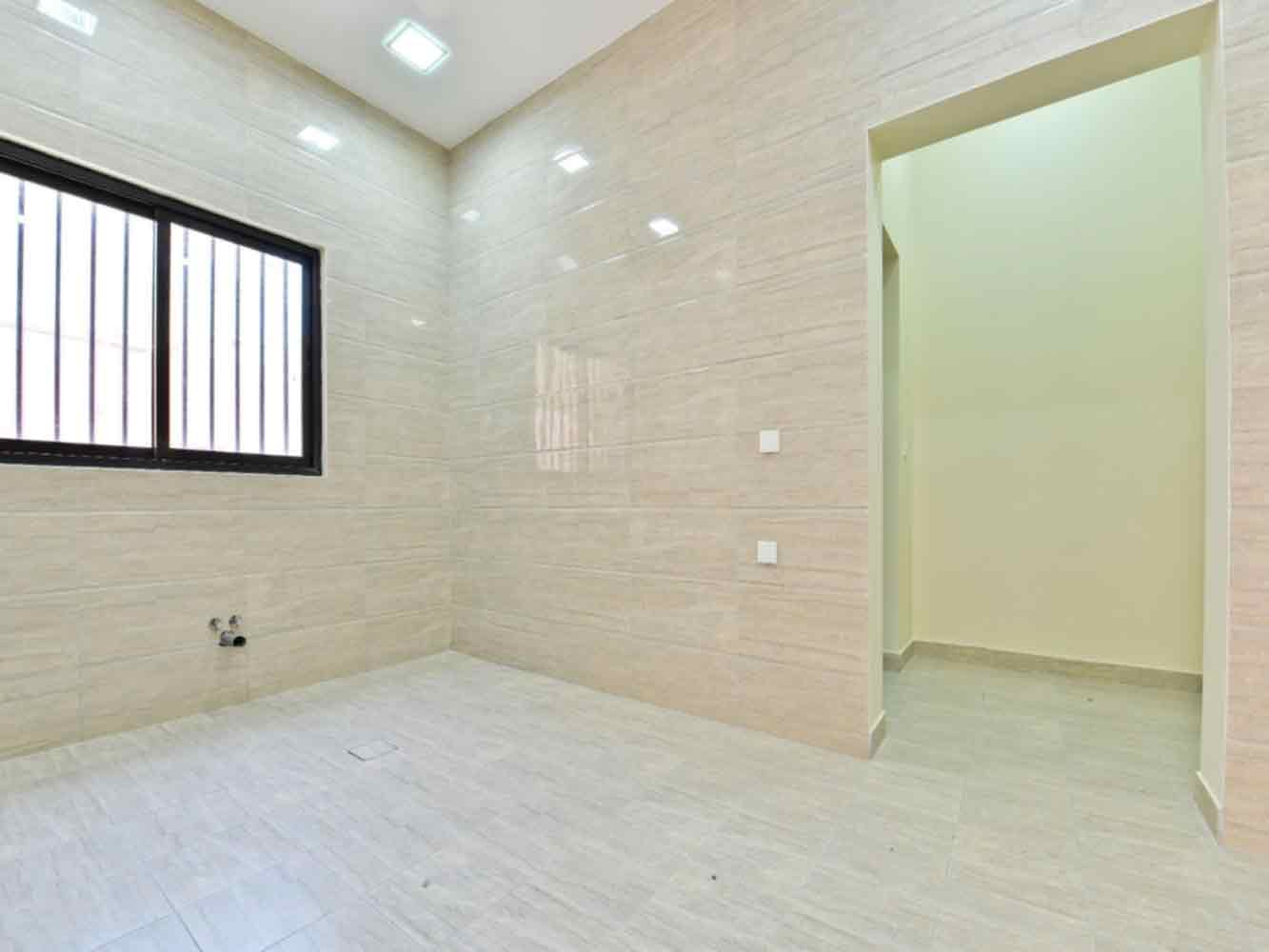 صورة فيلا للبيع في سترة #5367 4